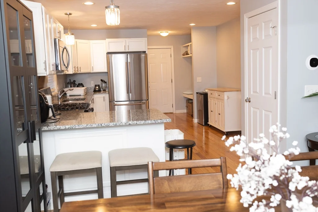 3 bed, 2 bath apartment for rent at 129 Quinapoxet St, Holden — photo 10 of 33