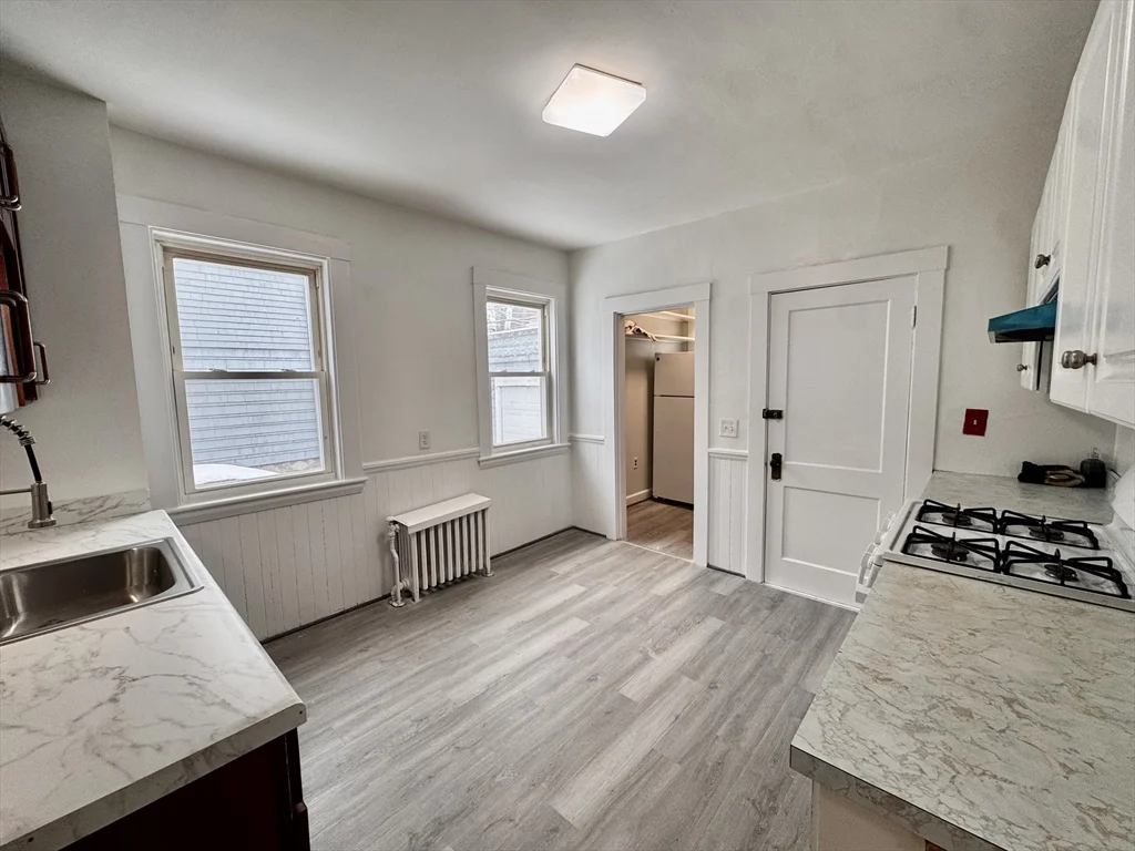 3 bed, 1 bath apartment for rent at 129 Redlands Rd Unit 1, West Roxbury — photo 4 of 15