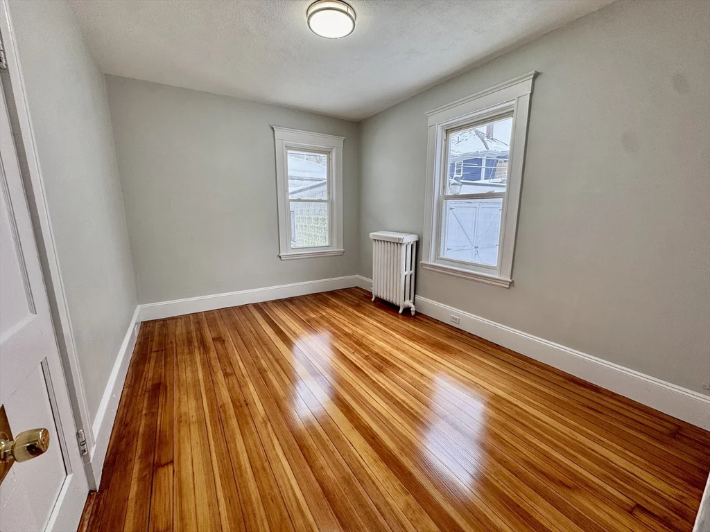 3 bed, 1 bath apartment for rent at 129 Redlands Rd Unit 1, West Roxbury — photo 11 of 15