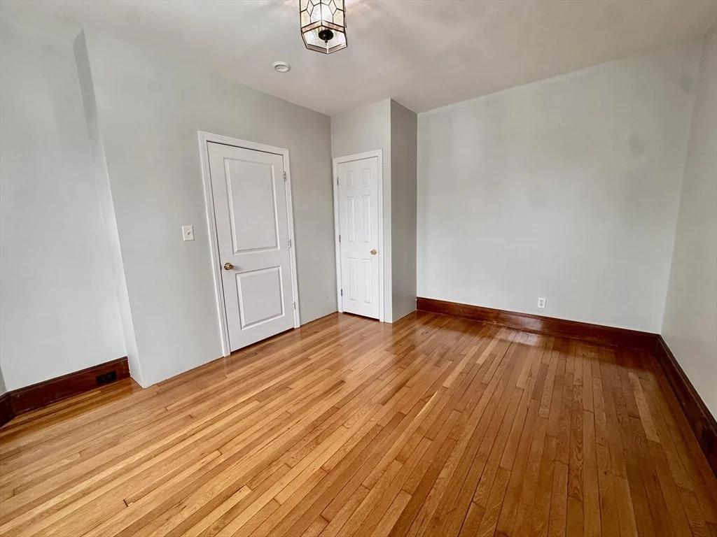 3 bed, 1 bath apartment for rent at 129 Redlands Rd Unit 1, West Roxbury — photo 7 of 15