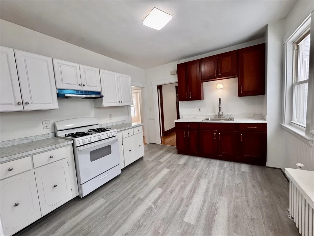 3 bed, 1 bath apartment for rent at 129 Redlands Rd Unit 1, West Roxbury — photo 3 of 15
