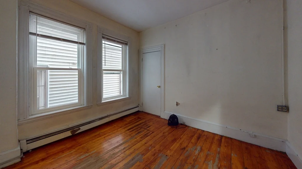 4 bed, 2 bath apartment for rent at 129 Saint Alphonsus Unit 1, Mission Hill — photo 9 of 11