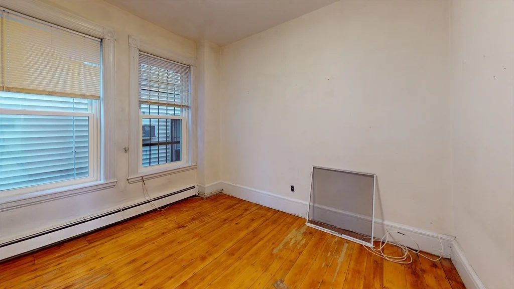 4 bed, 2 bath apartment for rent at 129 Saint Alphonsus Unit 1, Mission Hill — photo 5 of 11