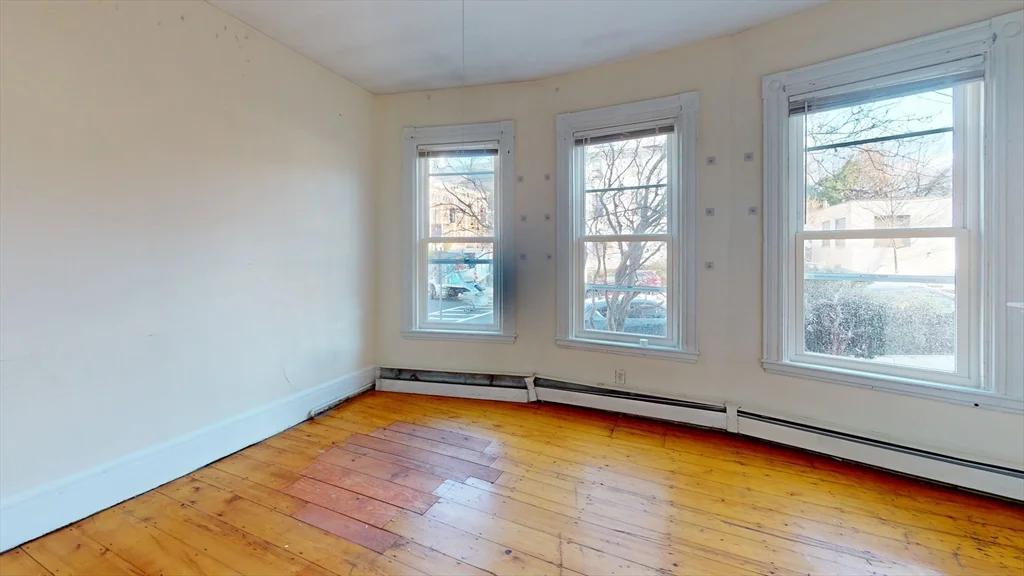 4 bed, 2 bath apartment for rent at 129 Saint Alphonsus Unit 1, Mission Hill — photo 7 of 11