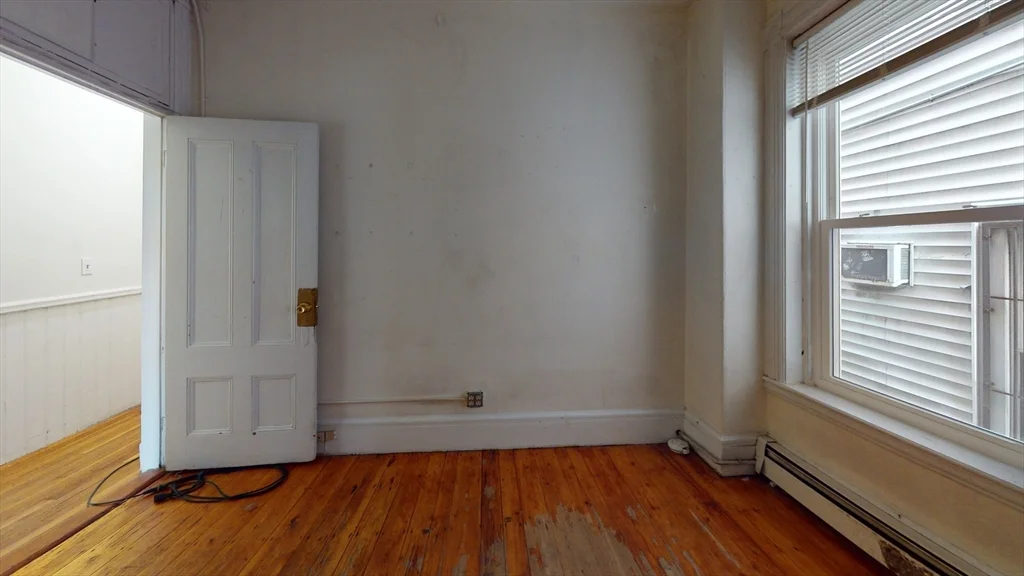 4 bed, 2 bath apartment for rent at 129 Saint Alphonsus Unit 1, Mission Hill — photo 8 of 11