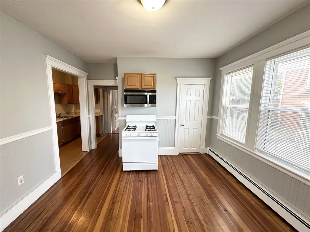 3 bed, 1 bath apartment for rent at 129 South Elm St Unit 1L, Bradford — photo 2 of 13
