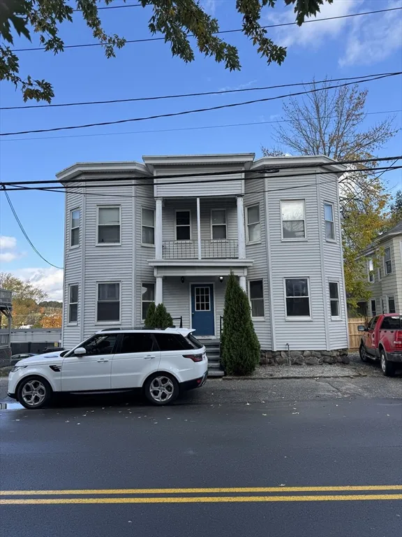 3 bed, 1 bath apartment for rent at 129 South Elm St Unit 1L, Bradford