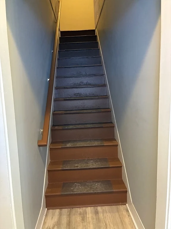 3 bed, 1 bath apartment for rent at 129 South Elm St Unit 2R, Bradford — photo 2 of 9