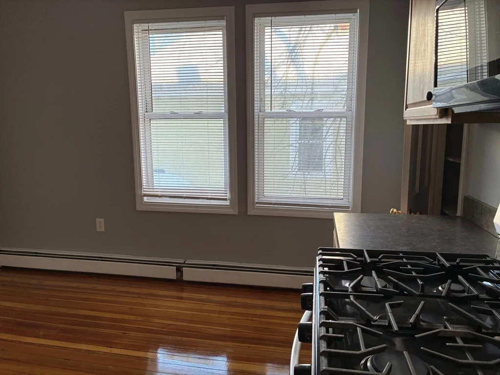 3 bed, 1 bath apartment for rent at 129 South Elm St Unit 2R, Bradford — photo 4 of 9