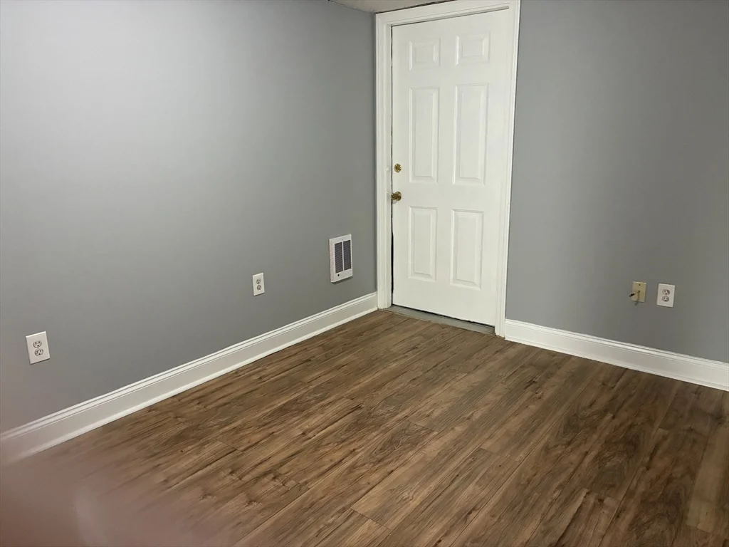 3 bed, 1 bath apartment for rent at 129 South Elm St Unit B, Bradford — photo 8 of 10