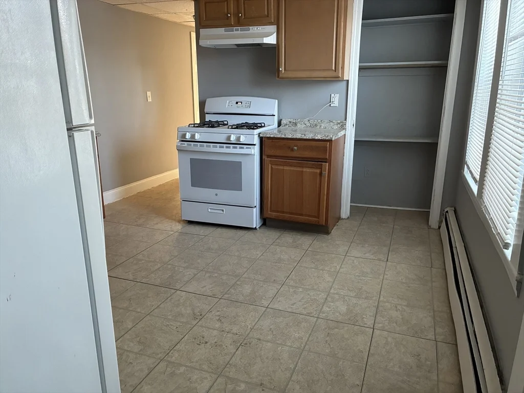 3 bed, 1 bath apartment for rent at 129 South Elm St Unit B, Bradford — photo 3 of 10