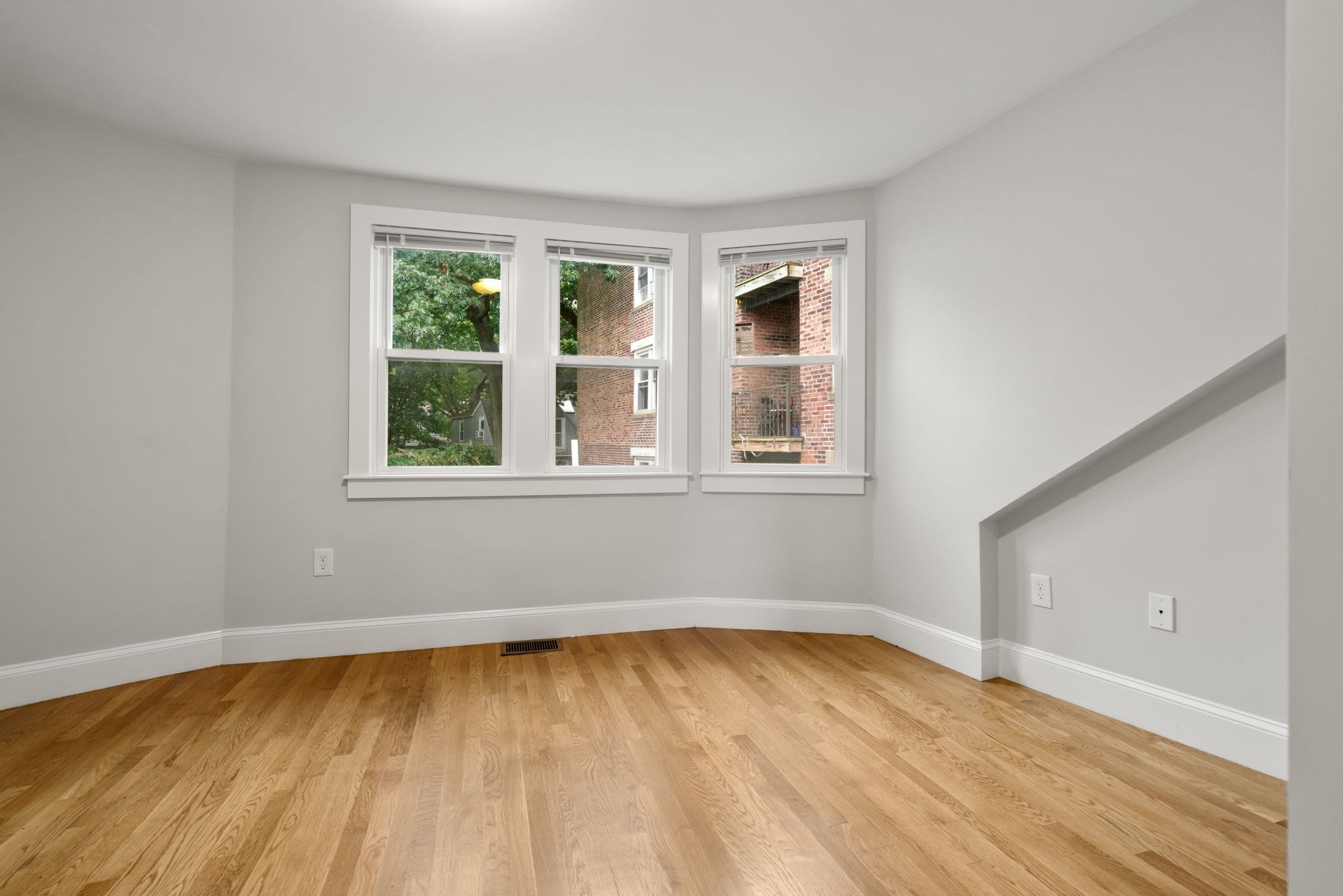 5 bed, 4+ bath apartment for rent at 129 Sutherland Rd Unit 2, Brighton — photo 20 of 32