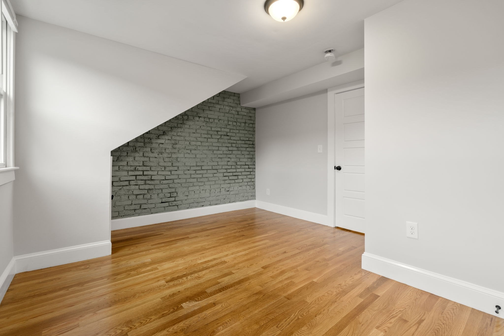 5 bed, 4+ bath apartment for rent at 129 Sutherland Rd Unit 2, Brighton — photo 28 of 32