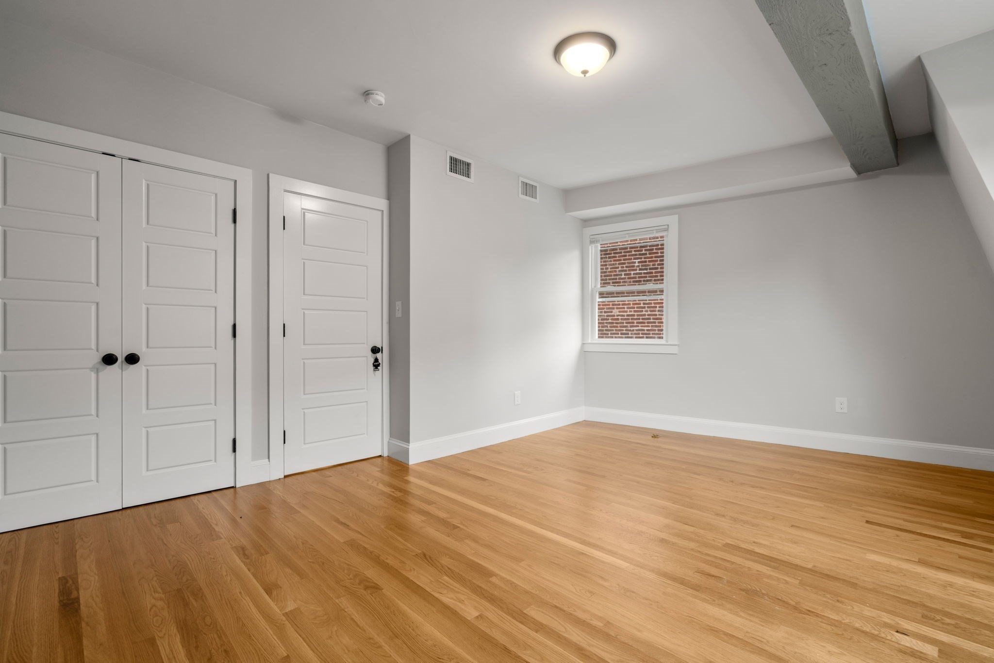 5 bed, 4+ bath apartment for rent at 129 Sutherland Rd Unit 2, Brighton — photo 11 of 32