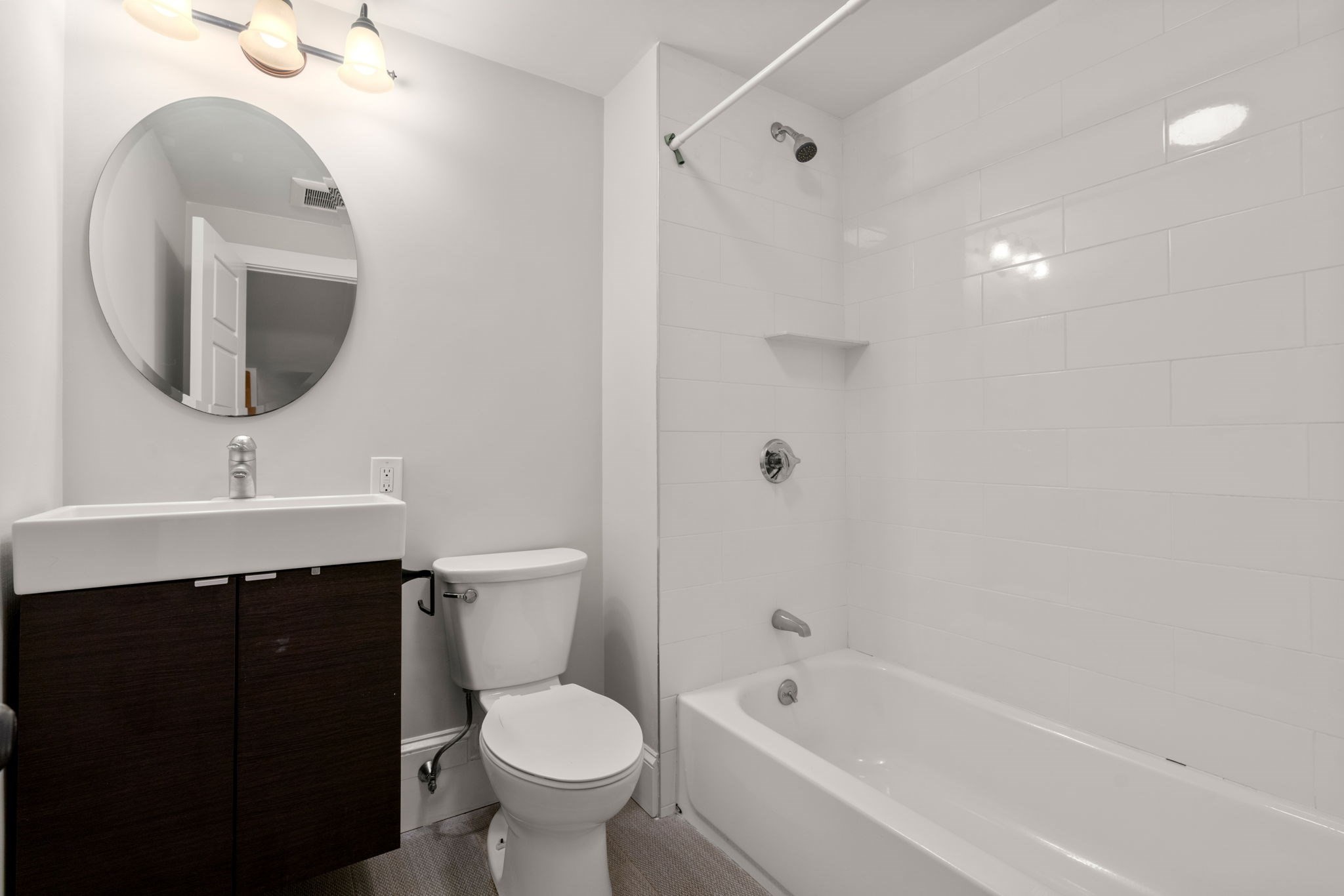 5 bed, 4+ bath apartment for rent at 129 Sutherland Rd Unit 2, Brighton — photo 14 of 32