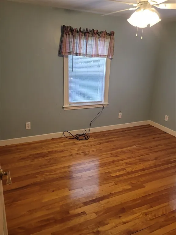 2 bed, 1 bath apartment for rent at 129 Uncatena Ave Unit L, Greendale — photo 8 of 12