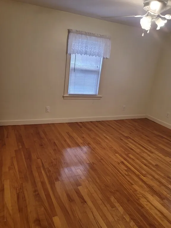 2 bed, 1 bath apartment for rent at 129 Uncatena Ave Unit L, Greendale — photo 9 of 12