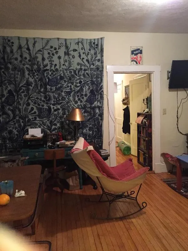 2 bed, 1 bath apartment for rent at 1292 Commonwealth Ave Unit 4, Brighton — photo 2 of 16