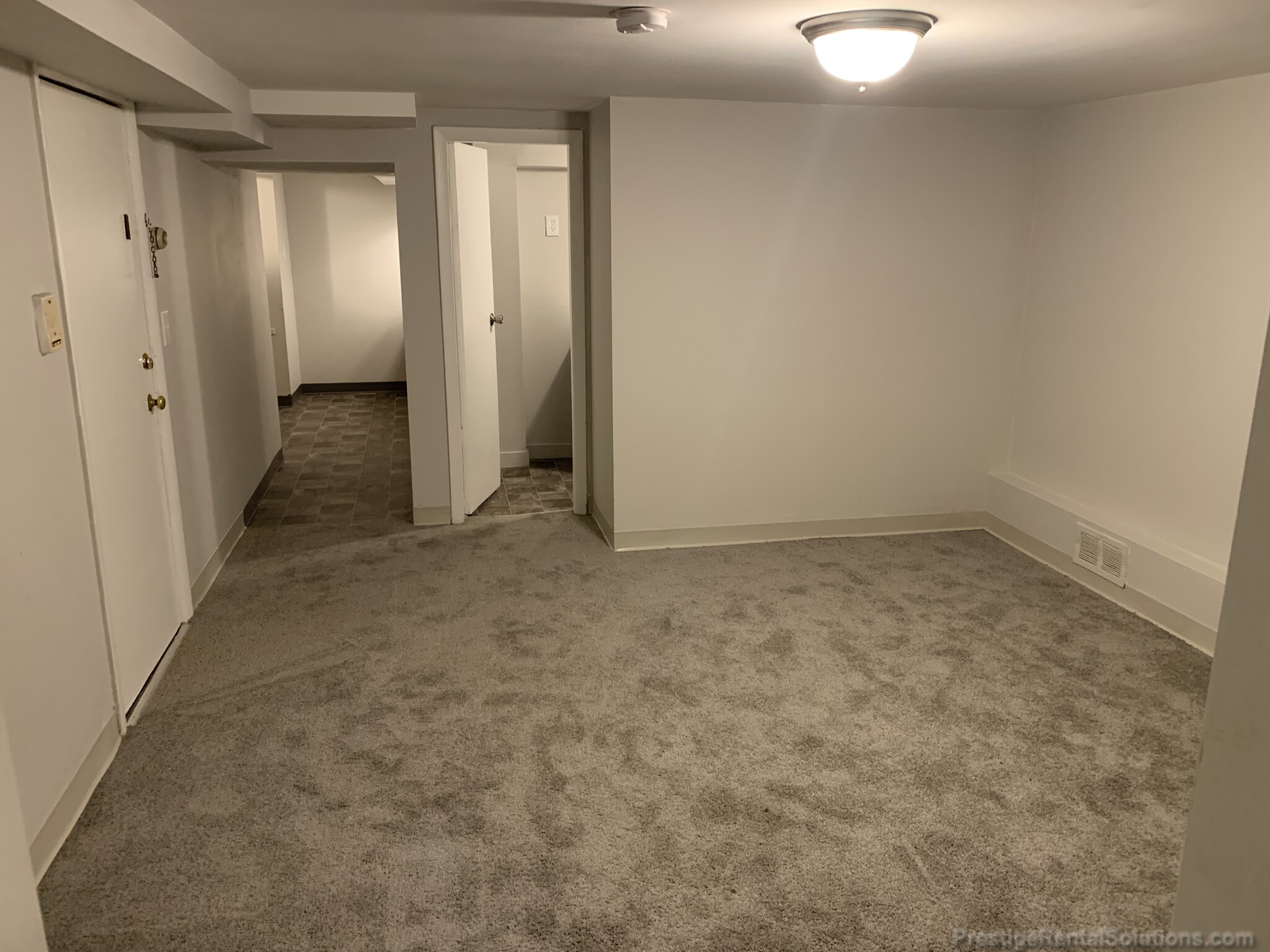 2 bed, 1 bath apartment for rent at 1292 Commonwealth Ave Unit B, Brighton — photo 4 of 13
