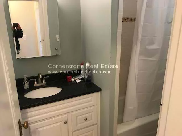 4 bed, 2 bath apartment for rent at 1293 Cambridge St Unit 3L, Inman Square — photo 2 of 5