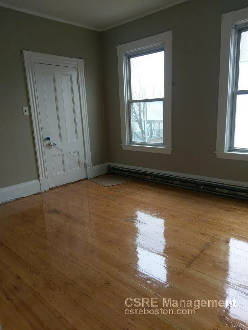 4 bed, 2 bath apartment for rent at 1293 Cambridge St Unit 3Rear, Inman Square — photo 6 of 8
