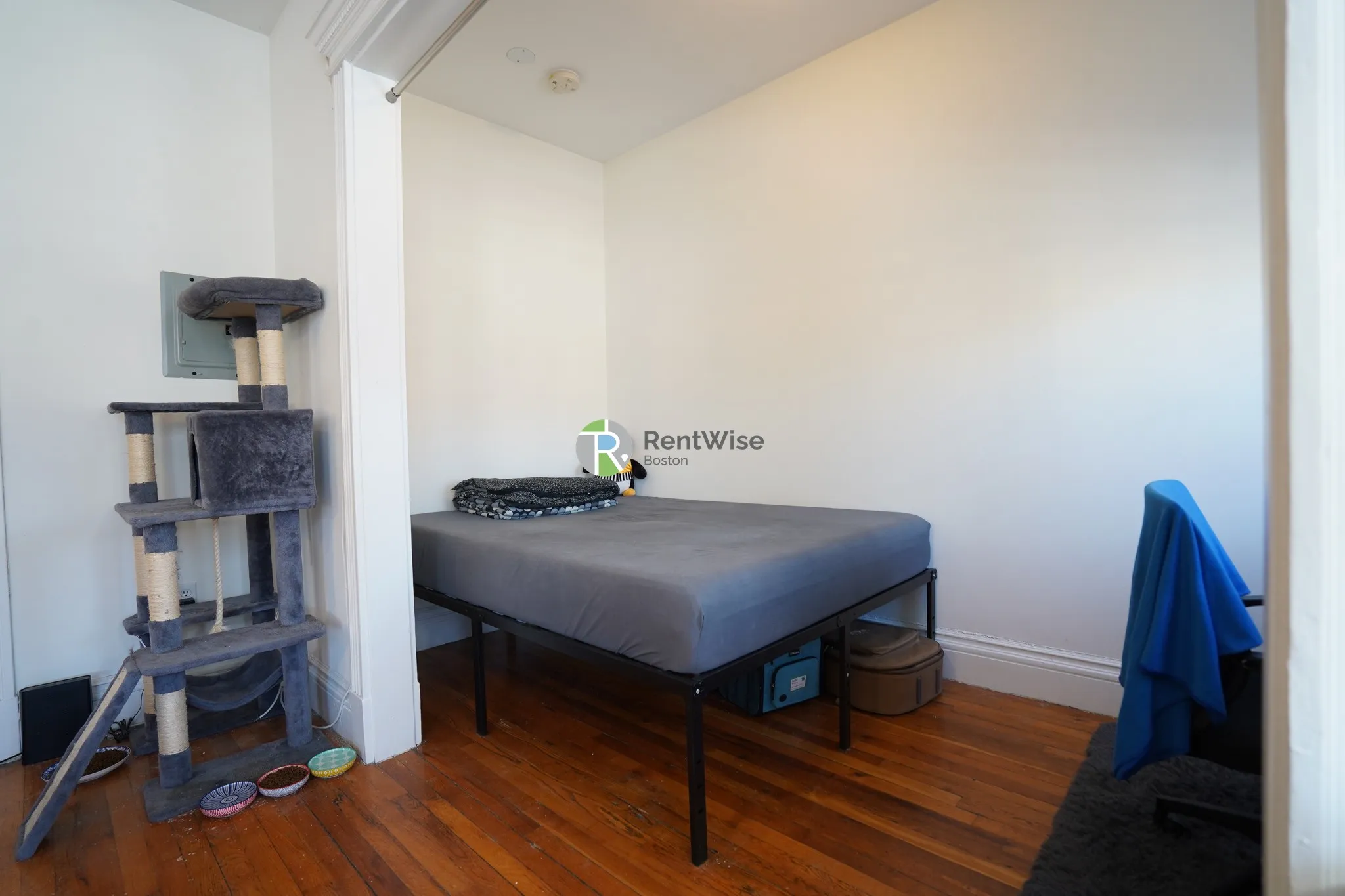 Studio bed, 1 bath apartment for rent at 1298 Commonwealth Ave Unit 17, Allston — photo 5 of 12