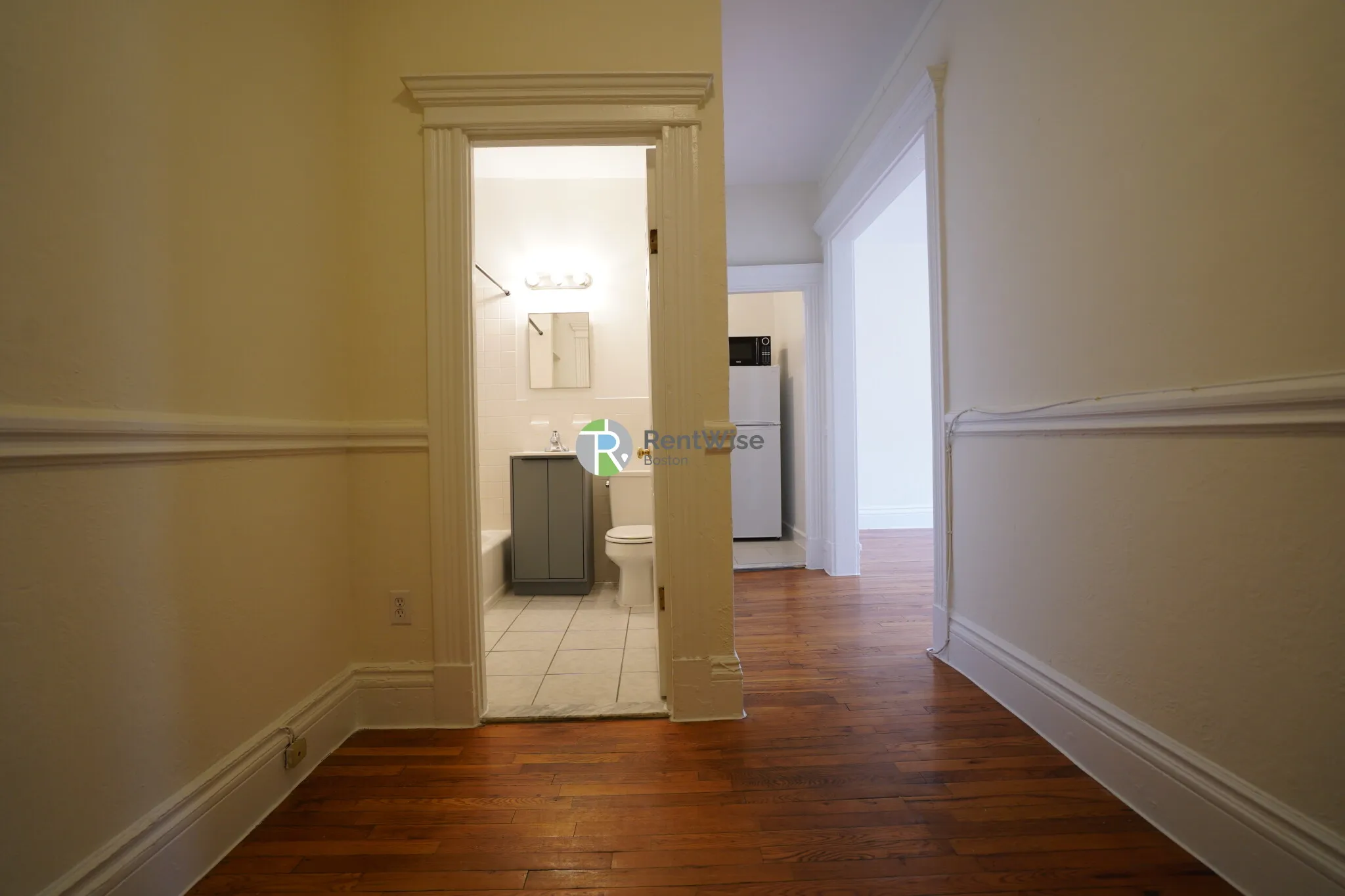 1 bed, 1 bath apartment for rent at 1298 Commonwealth Ave Unit 23-1, Allston — photo 3 of 13