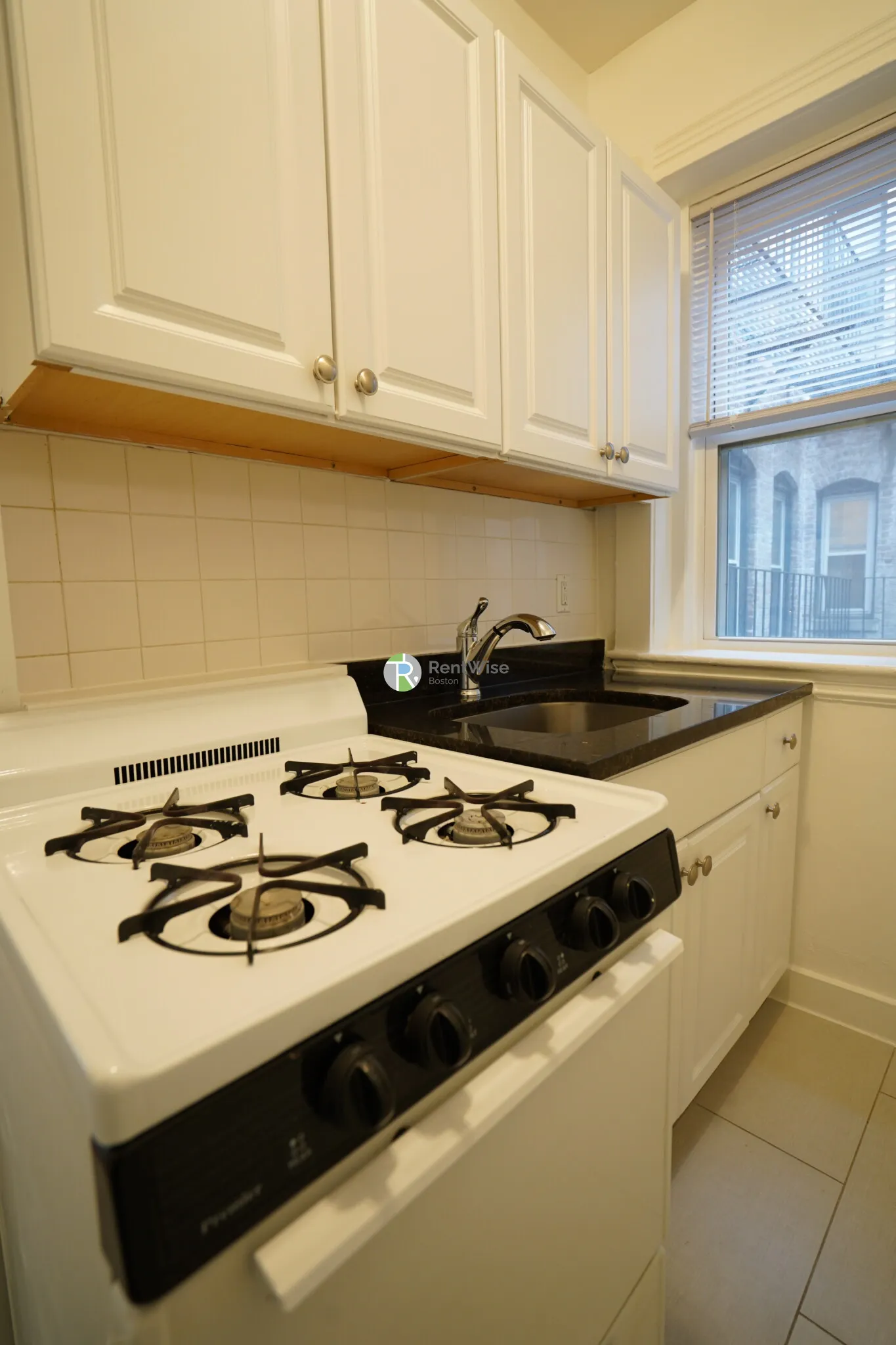 1 bed, 1 bath apartment for rent at 1298 Commonwealth Ave Unit 23, Allston — photo 6 of 13