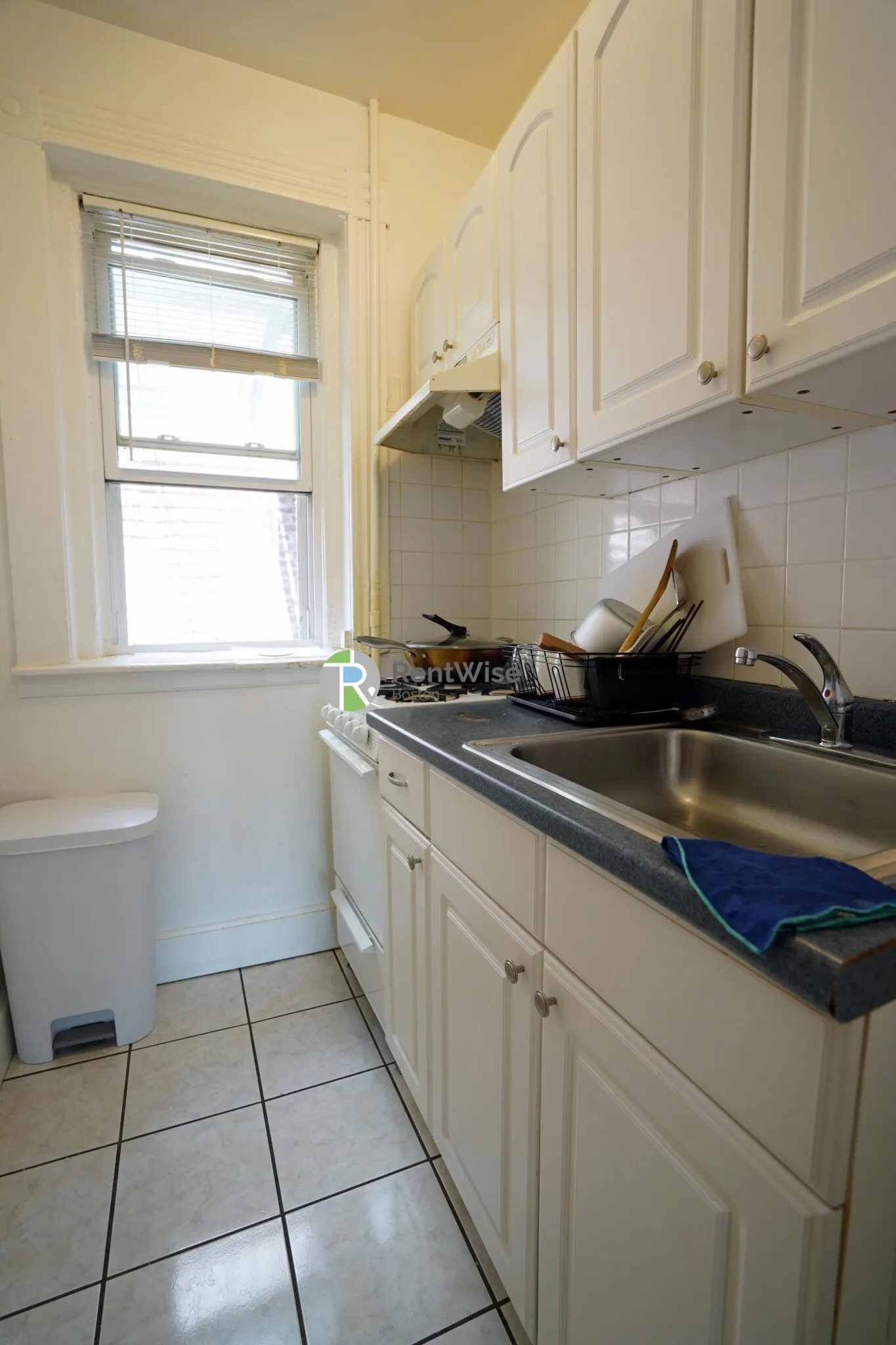 1 bed, 1 bath apartment for rent at 1298 Commonwealth Ave Unit 28, Allston — photo 11 of 17