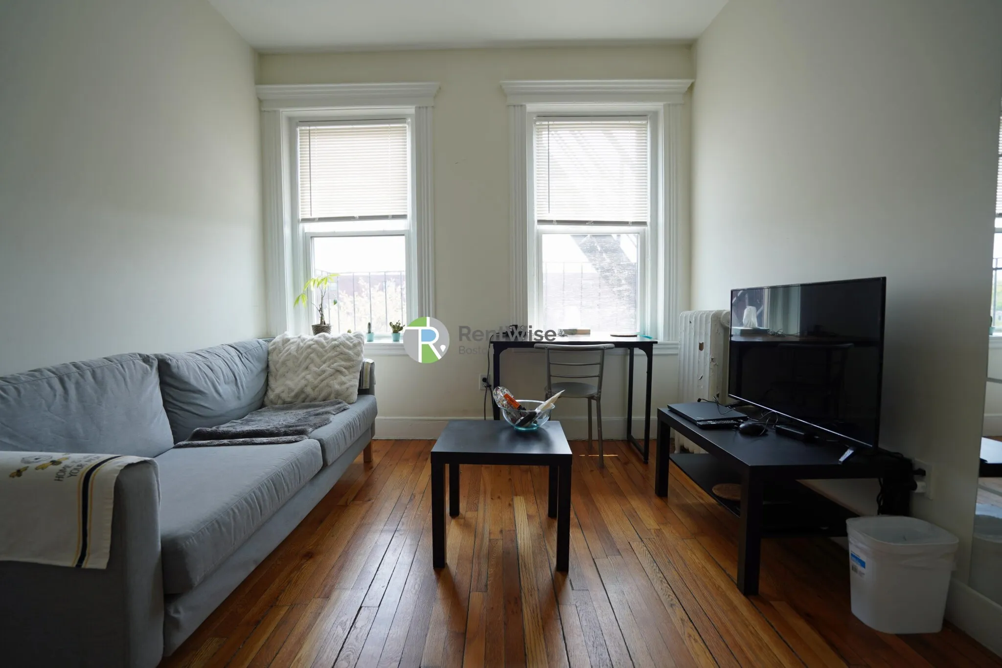 1 bed, 1 bath apartment for rent at 1298 Commonwealth Ave Unit 28, Allston — photo 2 of 17
