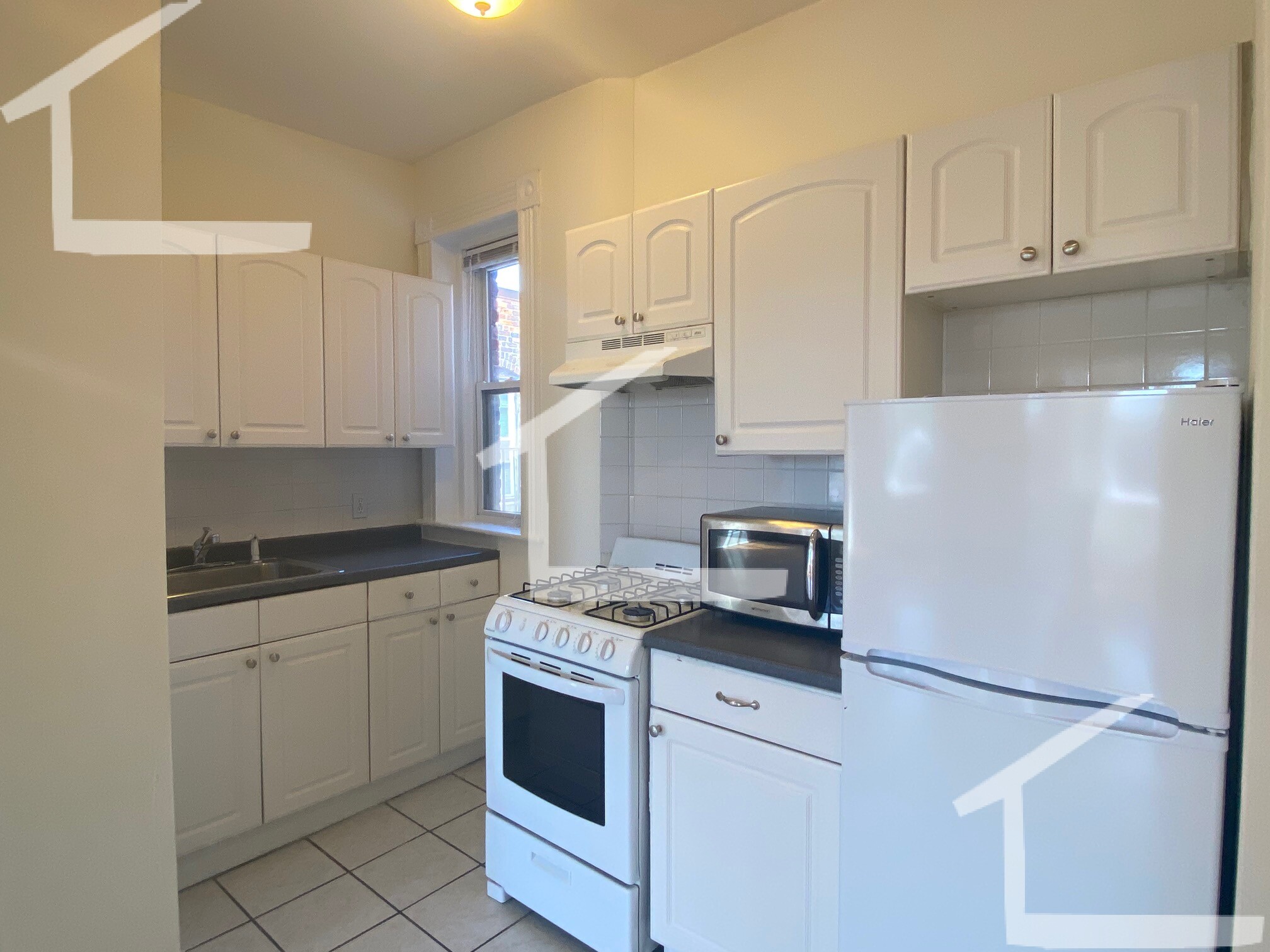 2 bed, 1 bath apartment for rent at 1298 Commonwealth Ave Unit 38, Allston — photo 15 of 23