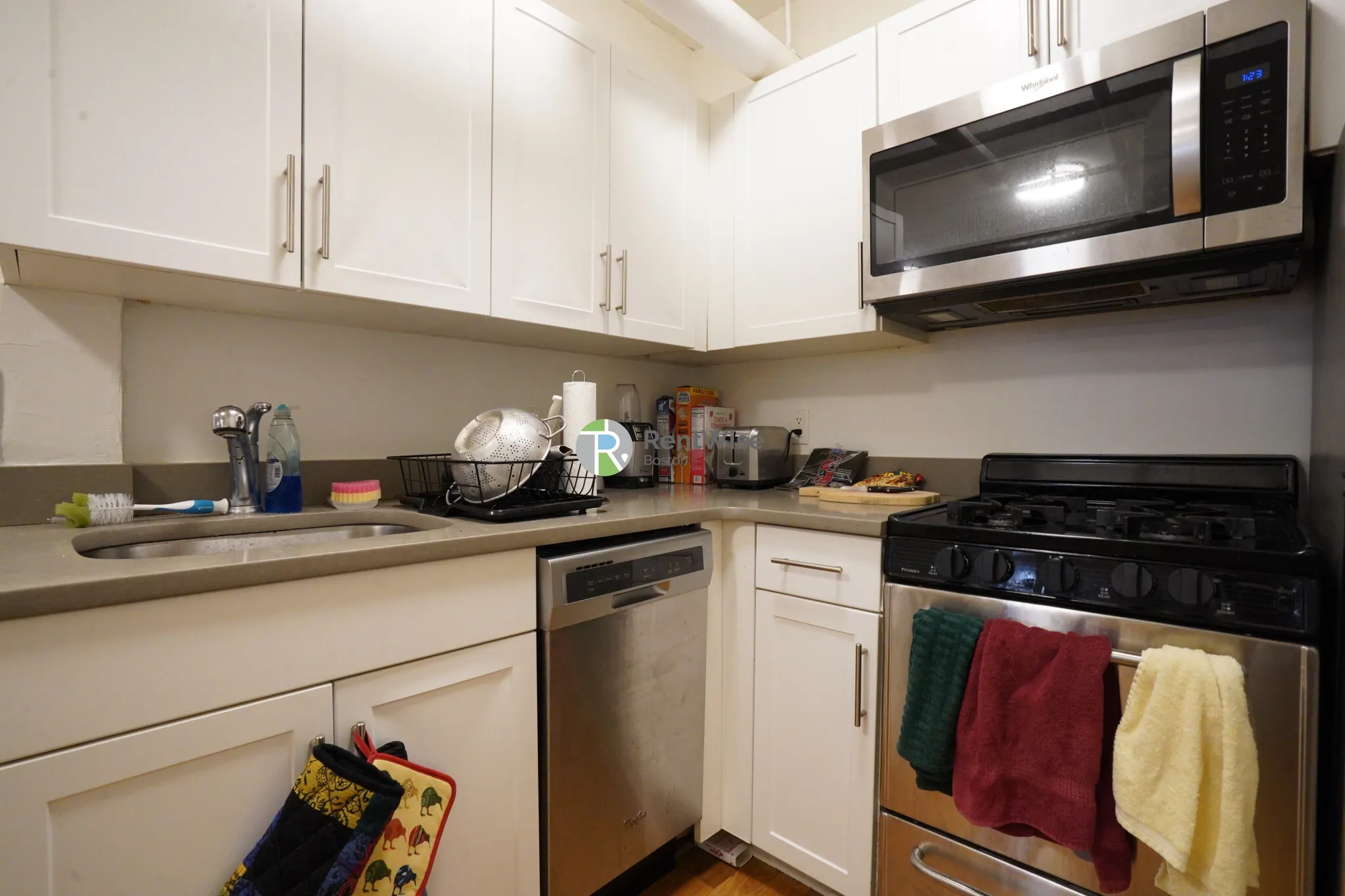 2 bed, 1 bath apartment for rent at 1298 Commonwealth Ave Unit A, Allston — photo 7 of 18