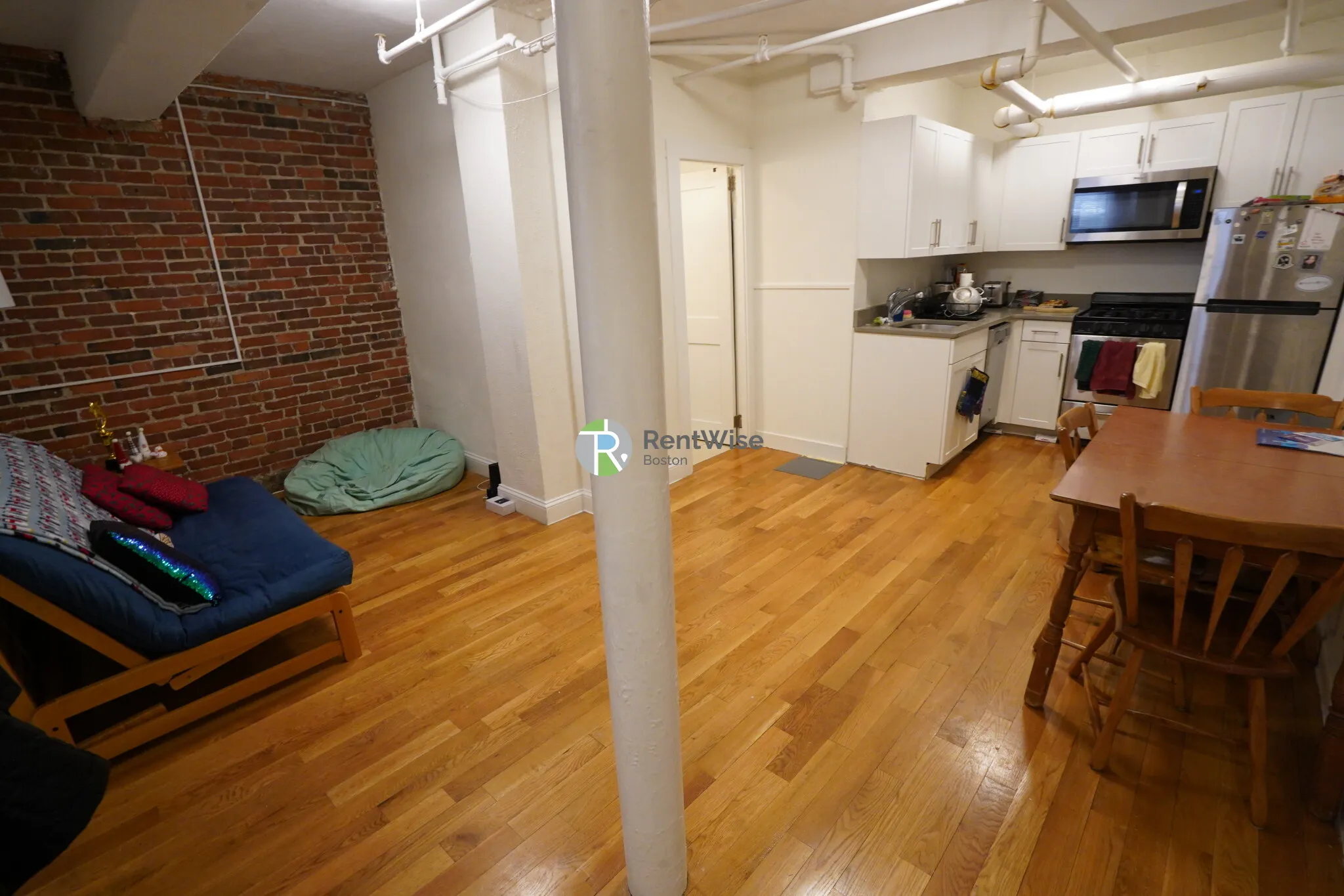 2 bed, 1 bath apartment for rent at 1298 Commonwealth Ave Unit A, Allston — photo 2 of 18