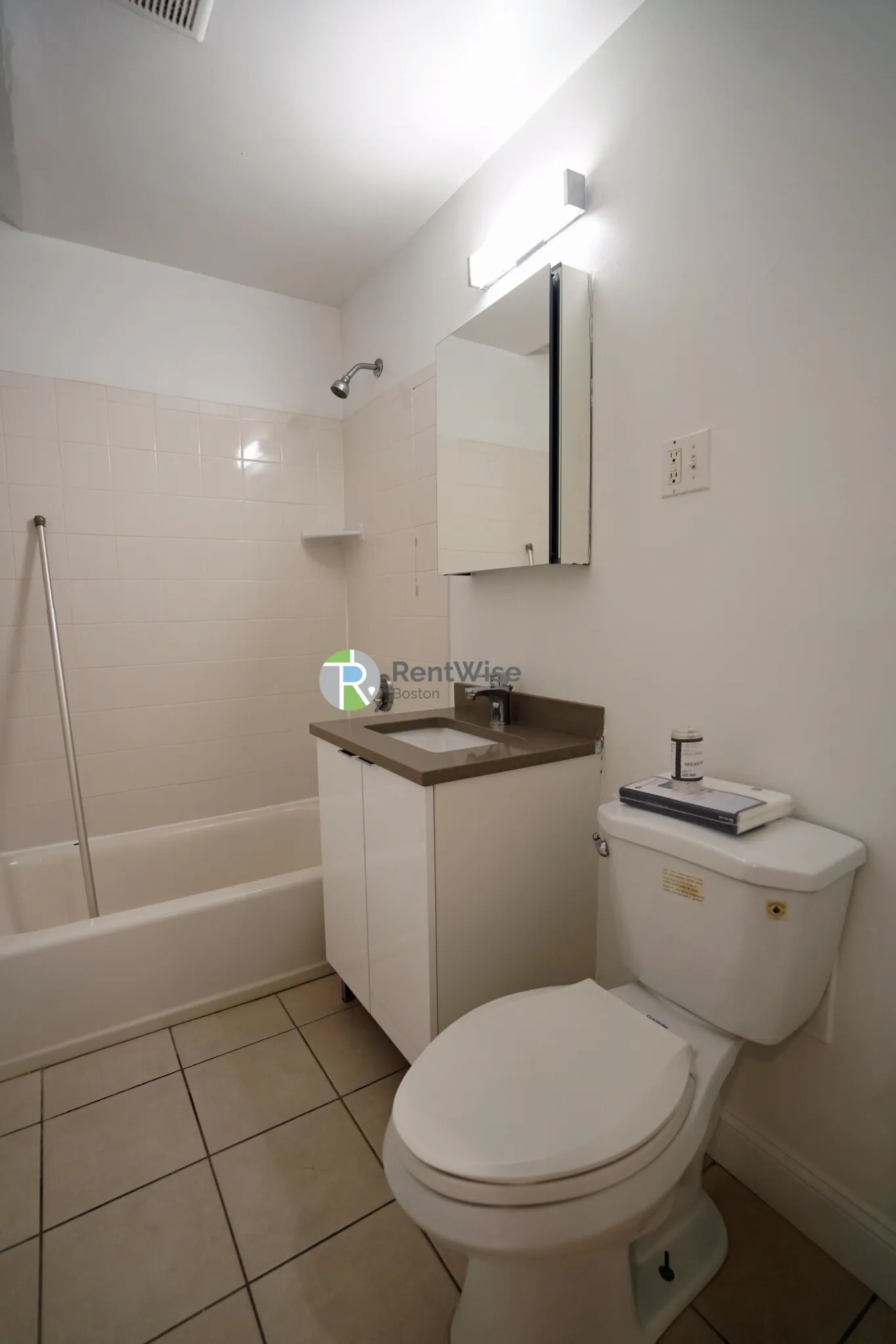 2 bed, 1 bath apartment for rent at 1298 Commonwealth Ave Unit E-1, Allston — photo 11 of 35