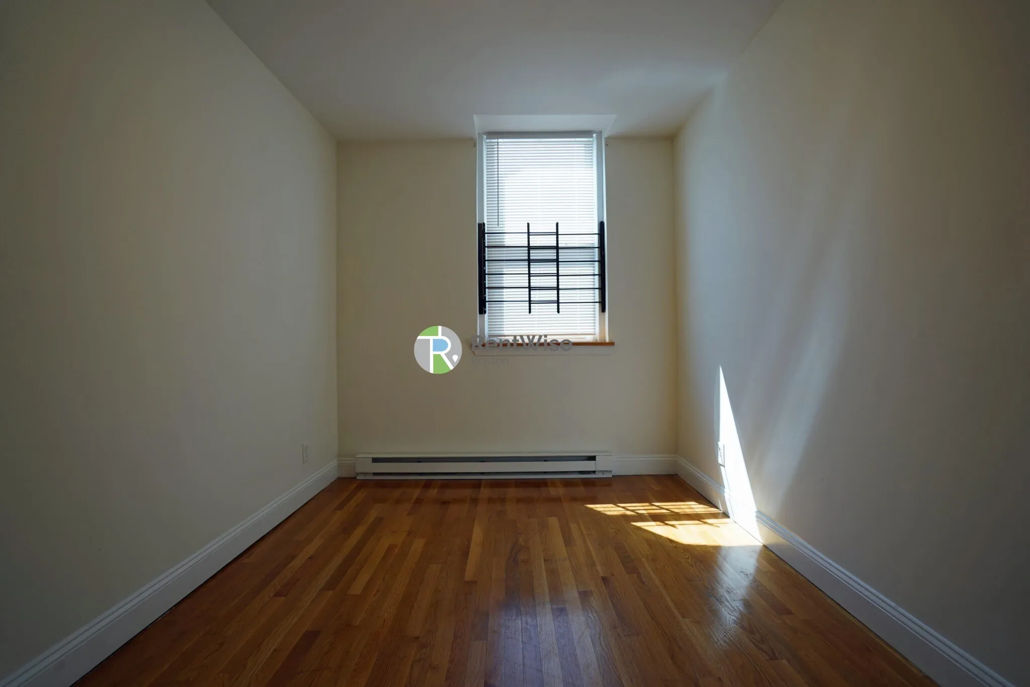 2 bed, 1 bath apartment for rent at 1298 Commonwealth Ave Unit E-1, Allston — photo 13 of 35