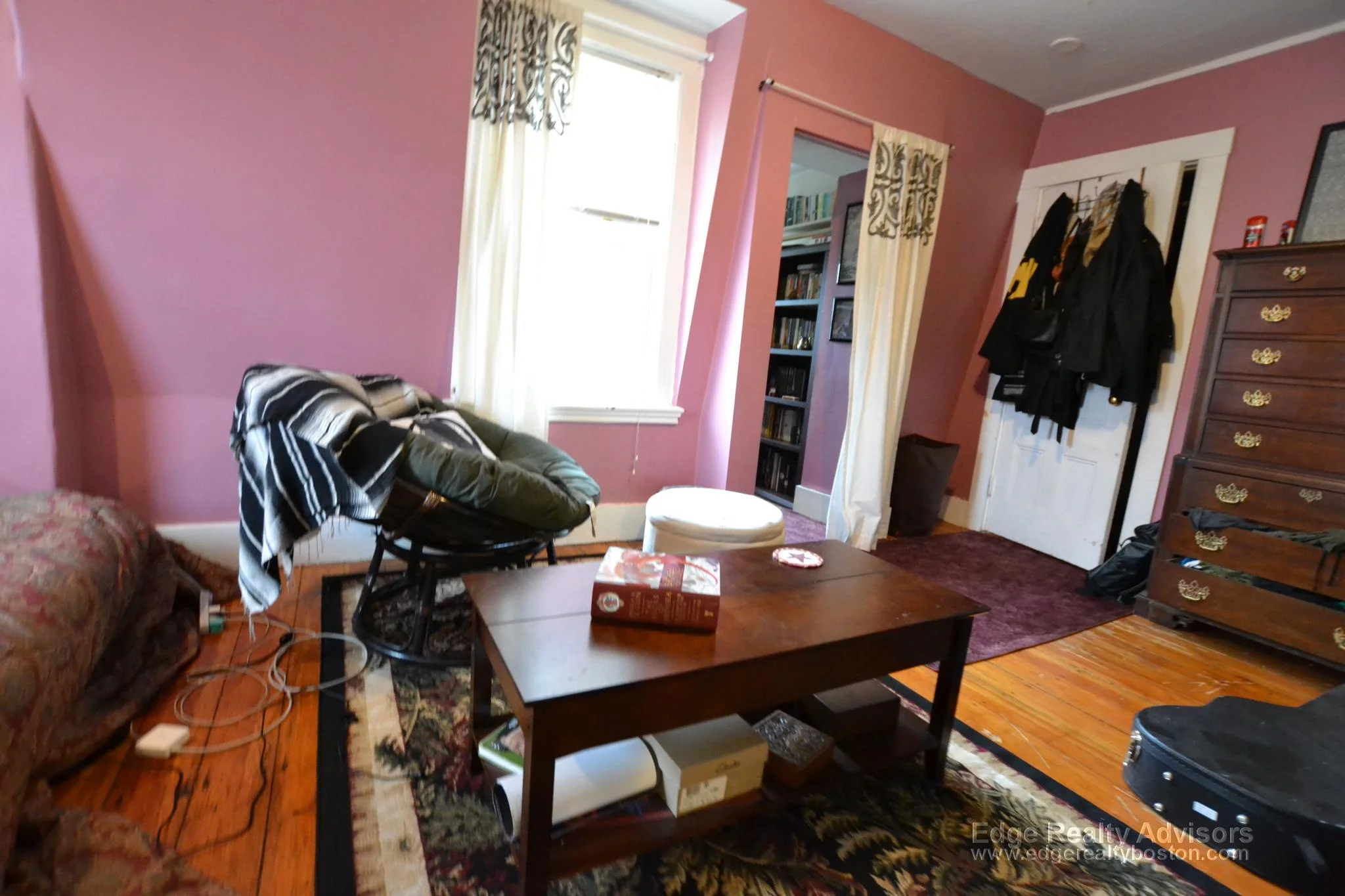 4 bed, 2.5 bath apartment for rent at 12a Greylock Rd Unit 2, Allston — photo 6 of 11