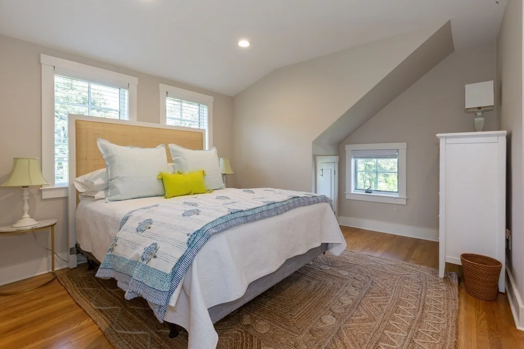 4 bed, 3 bath apartment for rent at 12a Pond View Dr Unit Cottage, Nantucket — photo 10 of 14