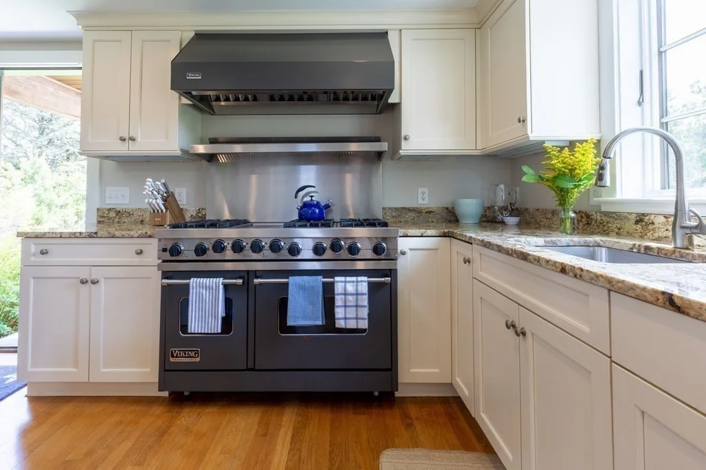4 bed, 3 bath apartment for rent at 12a Pond View Dr Unit Cottage, Nantucket — photo 7 of 14