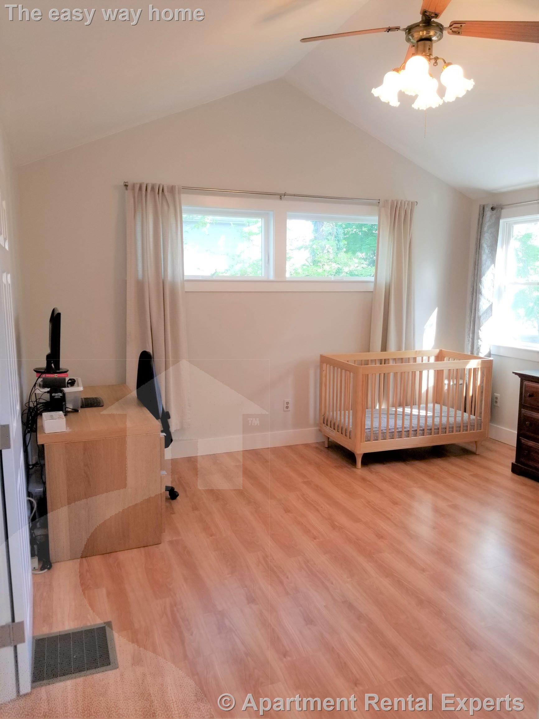 1 bed, 1 bath apartment for rent at 12R Conwell Ave, Tufts — photo 15 of 17