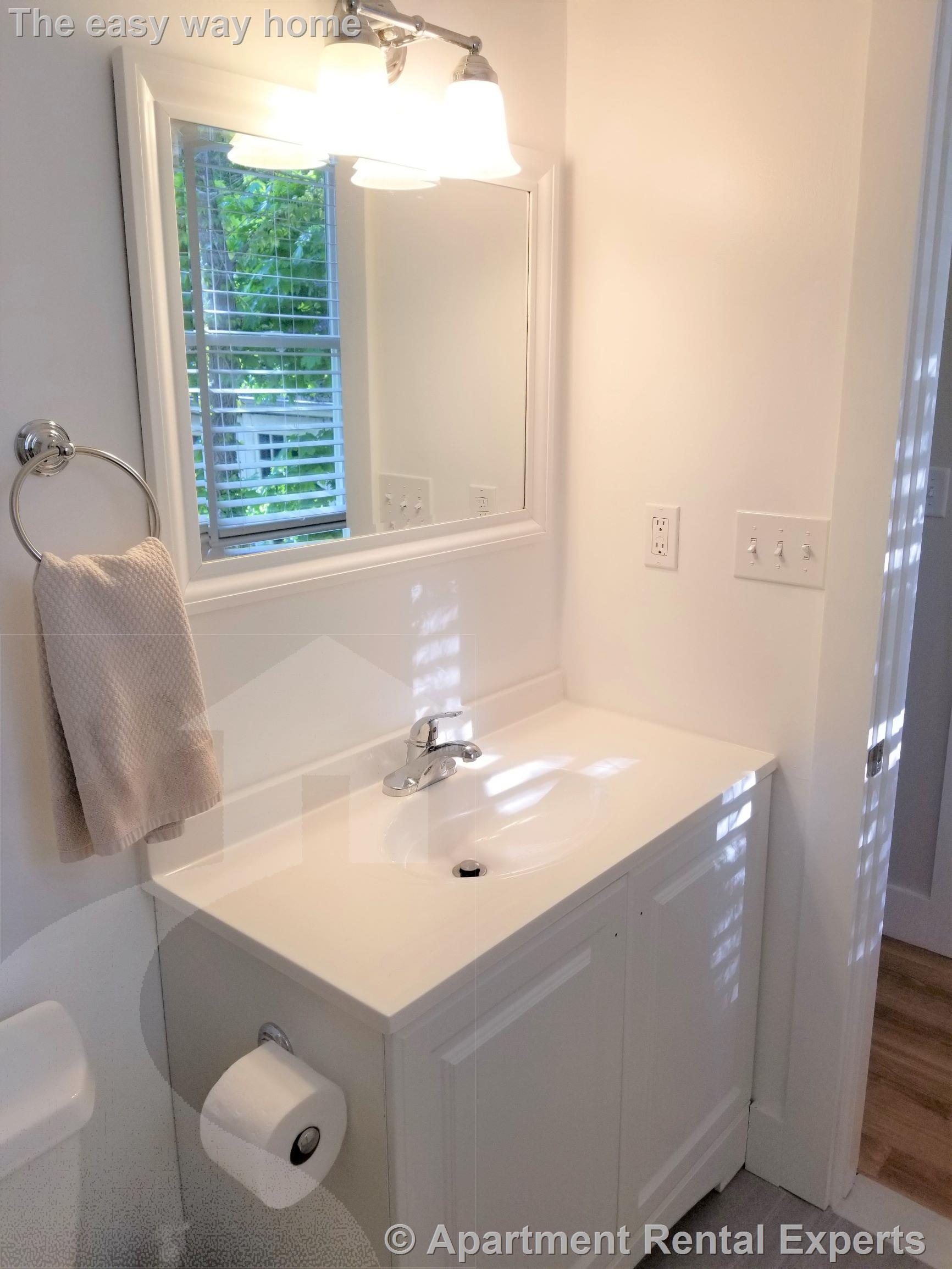 1 bed, 1 bath apartment for rent at 12R Conwell Ave, Tufts — photo 16 of 17