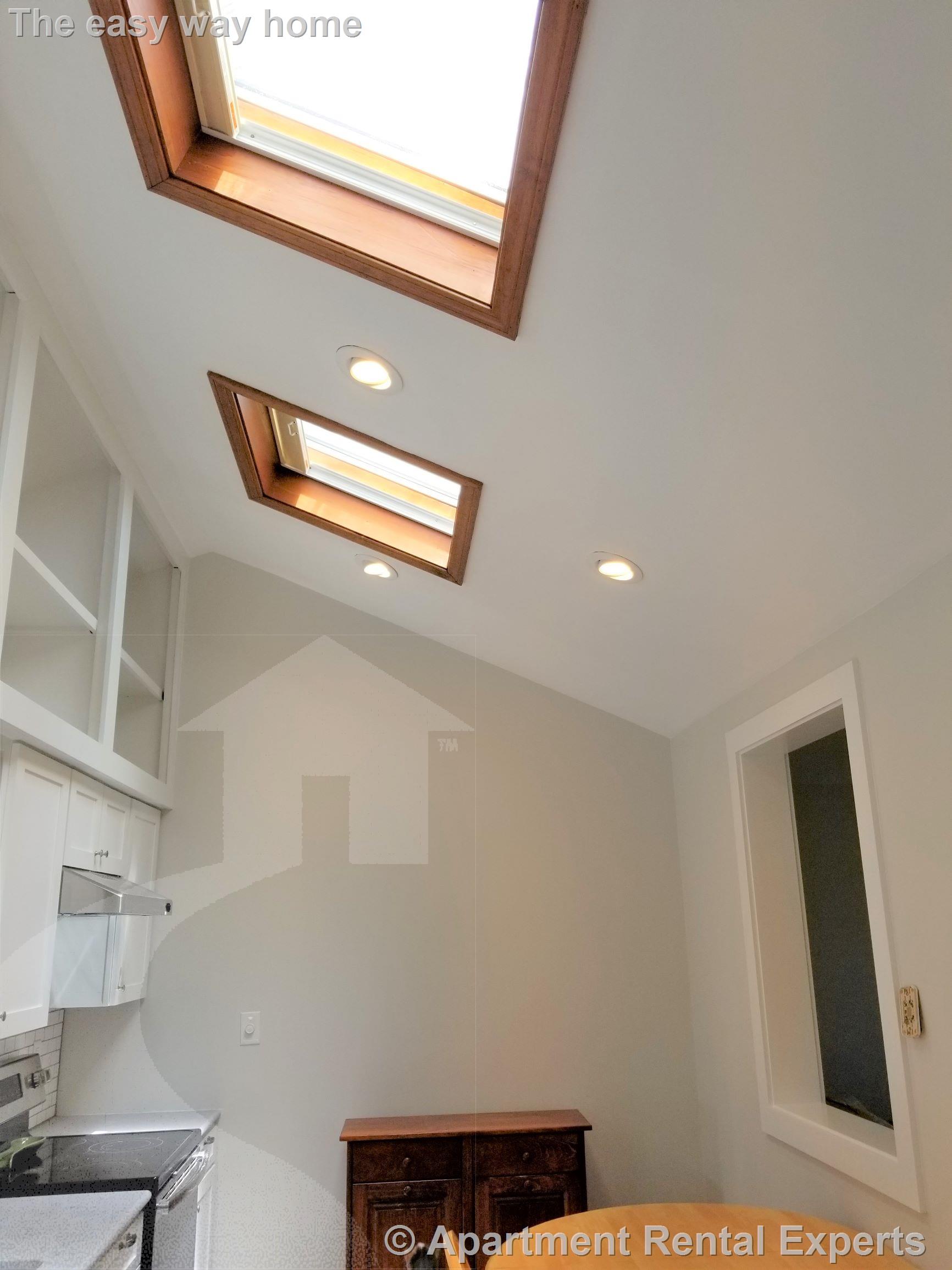 1 bed, 1 bath apartment for rent at 12R Conwell Ave, Tufts — photo 2 of 17