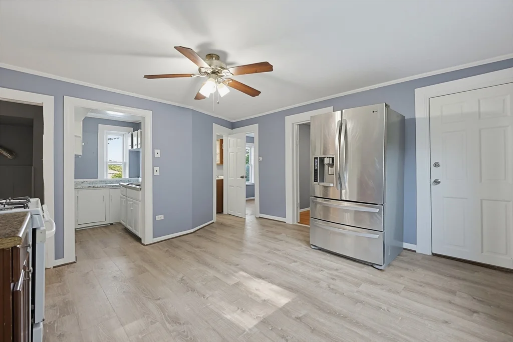 3 bed, 1 bath apartment for rent at 12R Granite Unit 1, Fitchburg — photo 3 of 20
