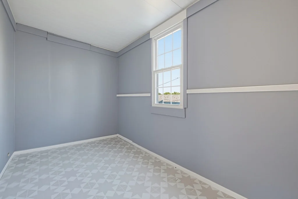 3 bed, 1 bath apartment for rent at 12R Granite Unit 1, Fitchburg — photo 18 of 20