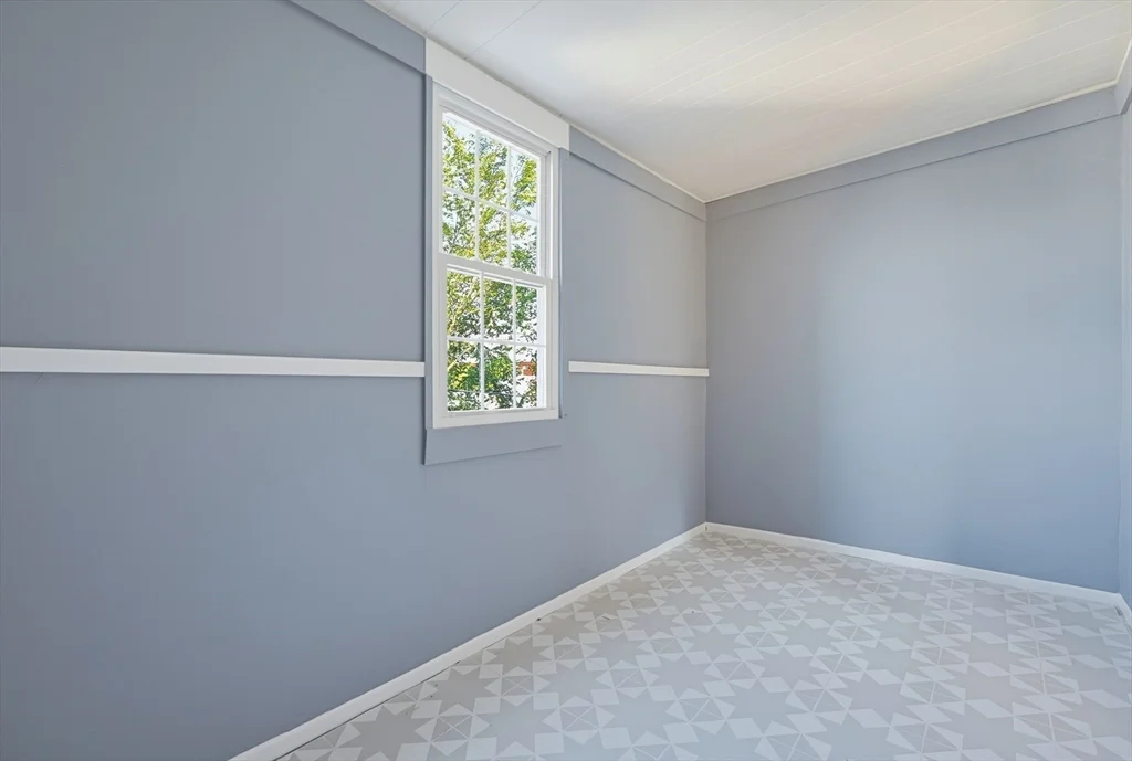 3 bed, 1 bath apartment for rent at 12R Granite Unit 1, Fitchburg — photo 19 of 20