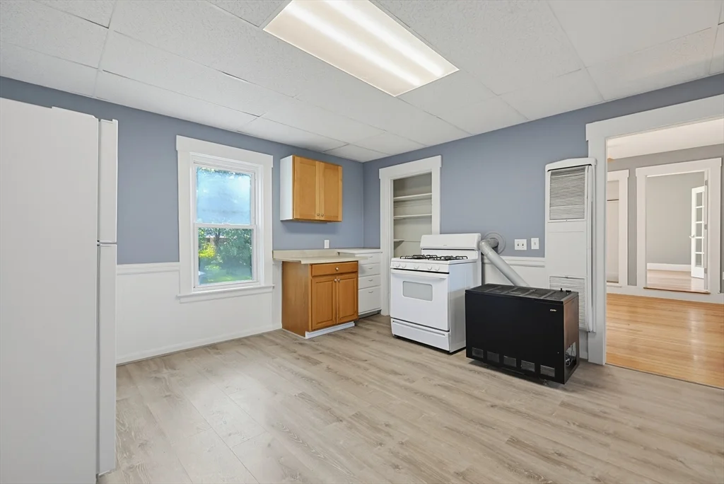 3 bed, 1 bath apartment for rent at 12R Granite Unit 3, Fitchburg — photo 8 of 21