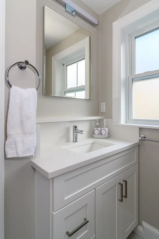 1 bed, 1 bath apartment for rent at 12R Maugus Ave Unit 12R, Wellesley Hills — photo 14 of 21