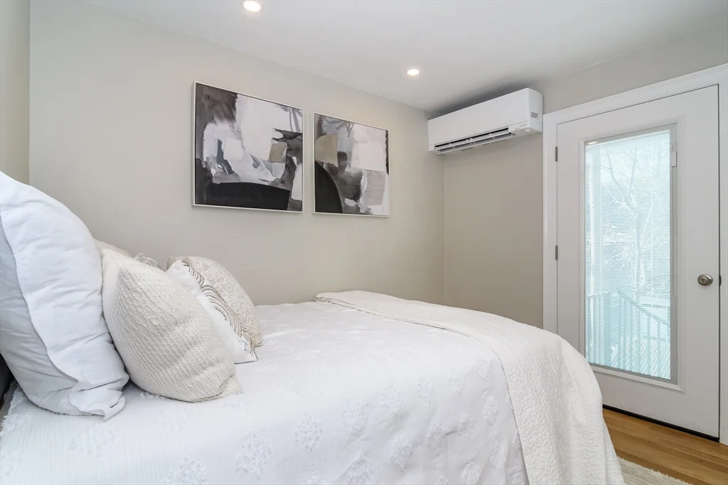 1 bed, 1 bath apartment for rent at 12R Maugus Ave Unit 12R, Wellesley Hills — photo 12 of 21