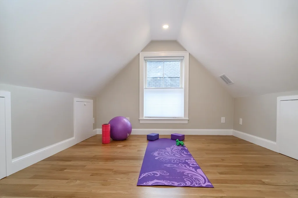 1 bed, 1 bath apartment for rent at 12R Maugus Ave Unit 12R, Wellesley Hills — photo 16 of 21