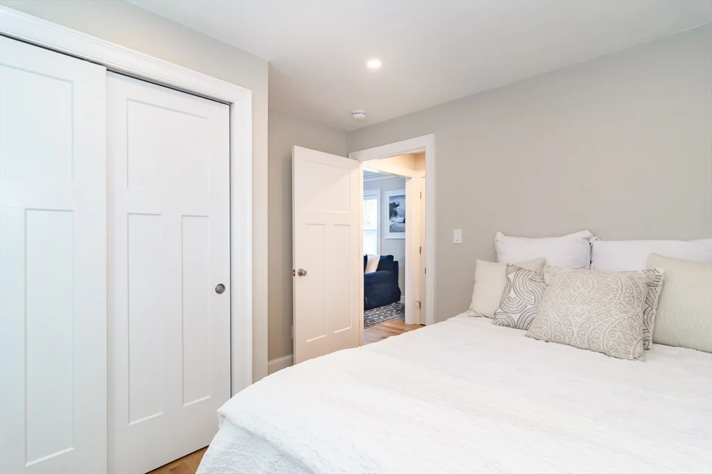 1 bed, 1 bath apartment for rent at 12R Maugus Ave Unit 12R, Wellesley Hills — photo 13 of 21