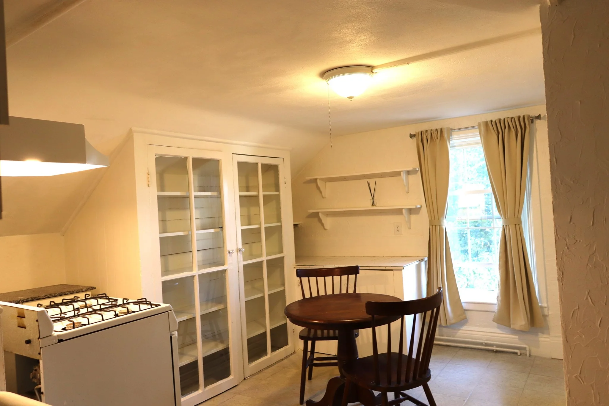 1 bed, 1 bath apartment for rent at 13 1/2 Mechanic St Unit 3, Attleboro — photo 2 of 34